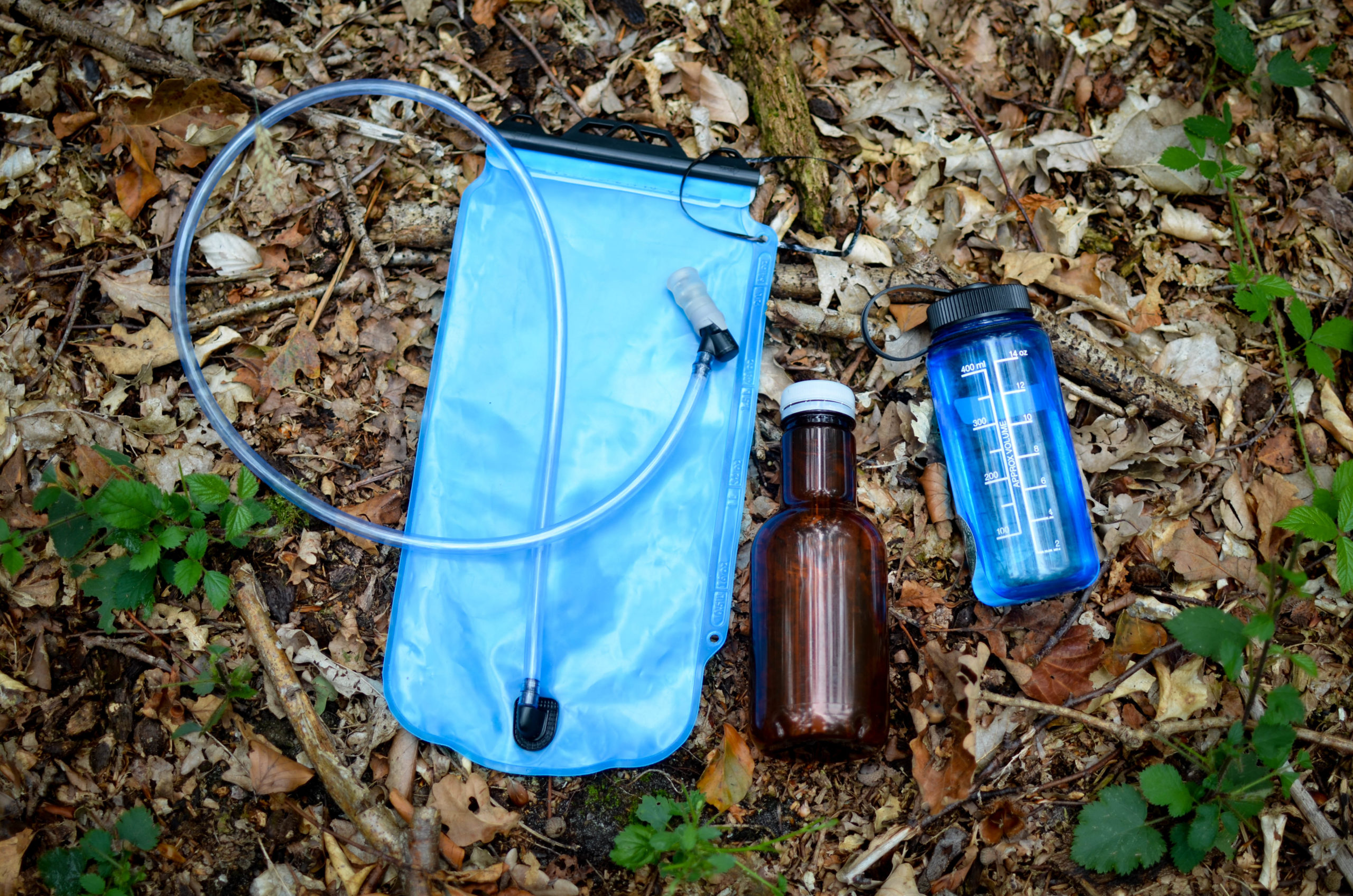Sac à dos d'hydratation Woods avec réservoir d'eau de 2 litres pour le  camping, la randonnée et les sports d'extérieur, bleu
