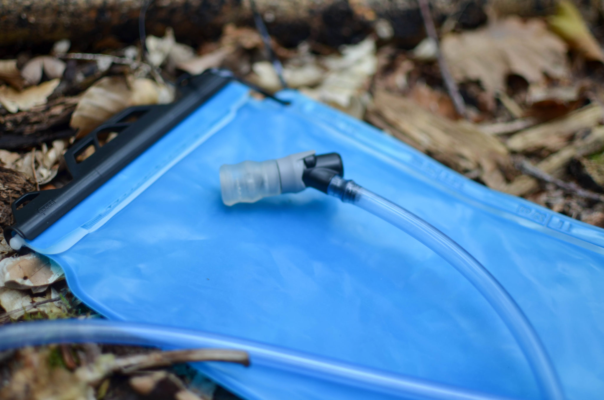 Comment transporter l’eau en randonnée ? – L'Instant Vagabond
