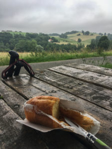 repas-manger-rando-chemin-saint-jacques-gr65